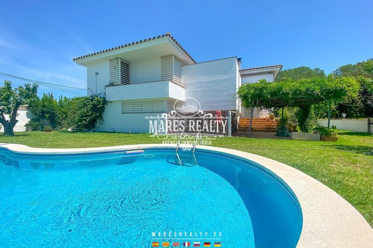 Casa preciosa casa a 4 vientos con gran parcela en Escala (L´)