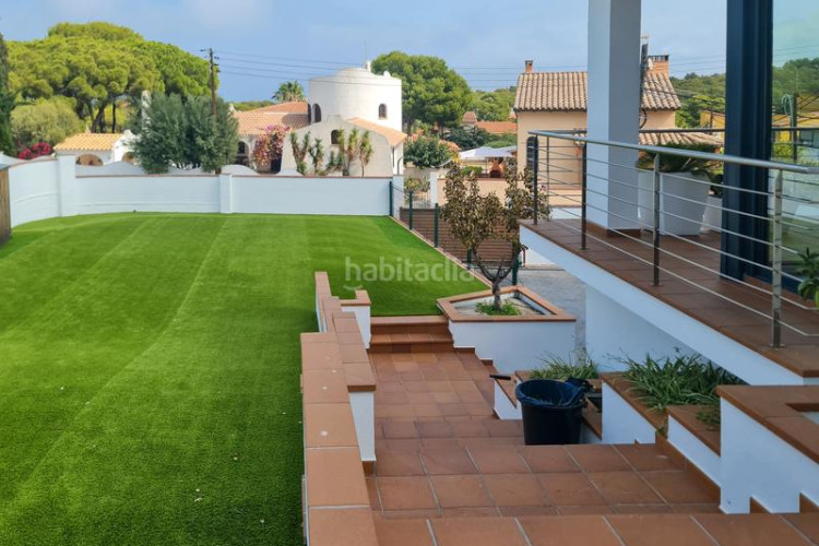 Chalet casa en cala montgo a 5 minutos del puerto en Escala (L´)
