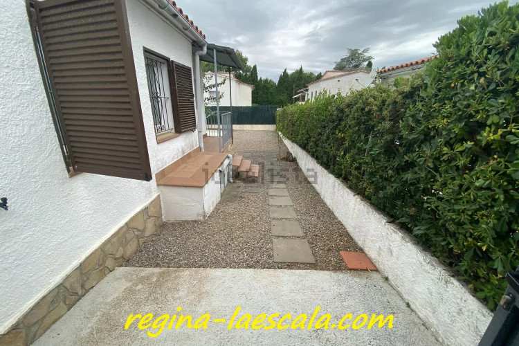Casa independiente en Passatge Ter-3