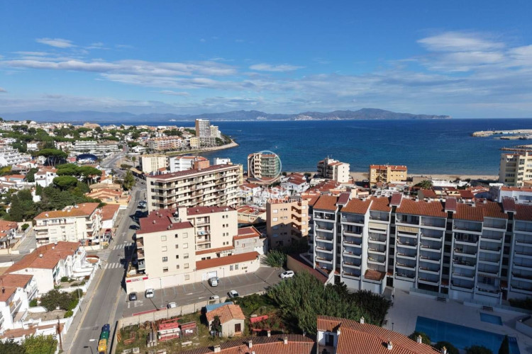 Margarida, 23, Riells