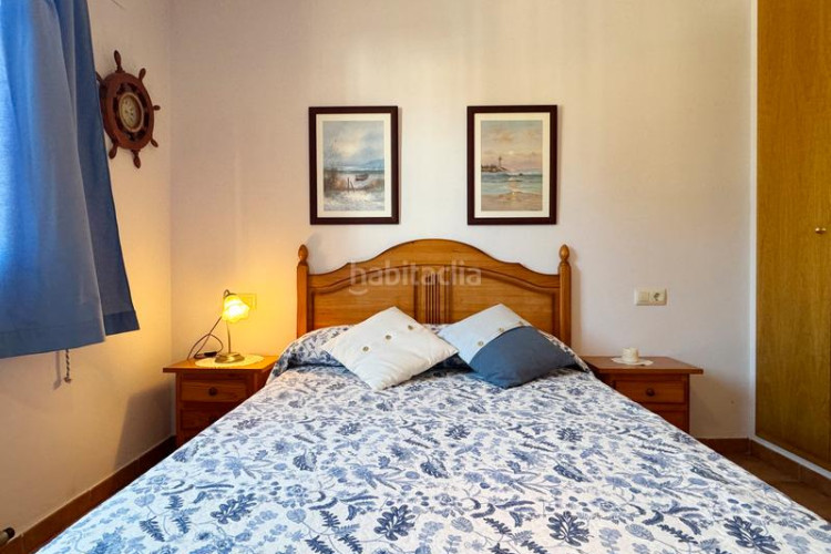 Casa en carrer muga 73 con piscina privada y vistas al mar panorámicas en Escala (L´)