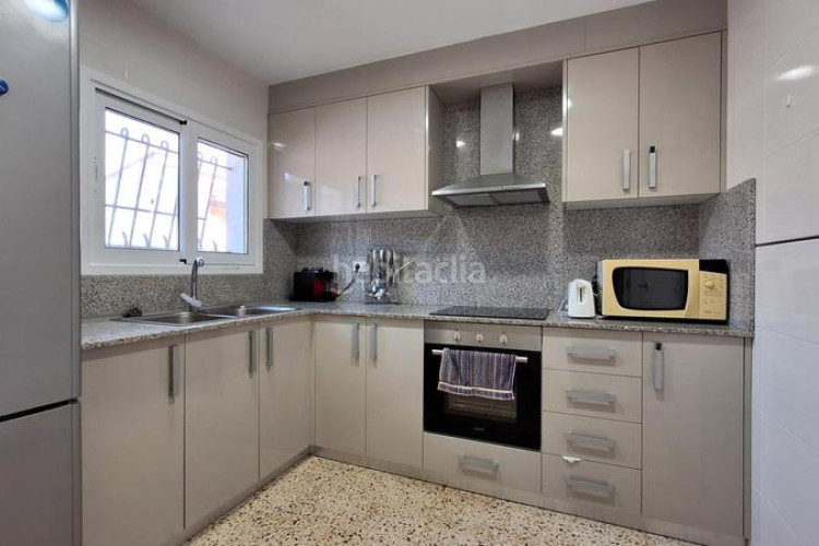 Chalet acogedor chalet esquinero con jardín y parking con posibilidad de piscina privada lescala costa brava en Escala (L´)