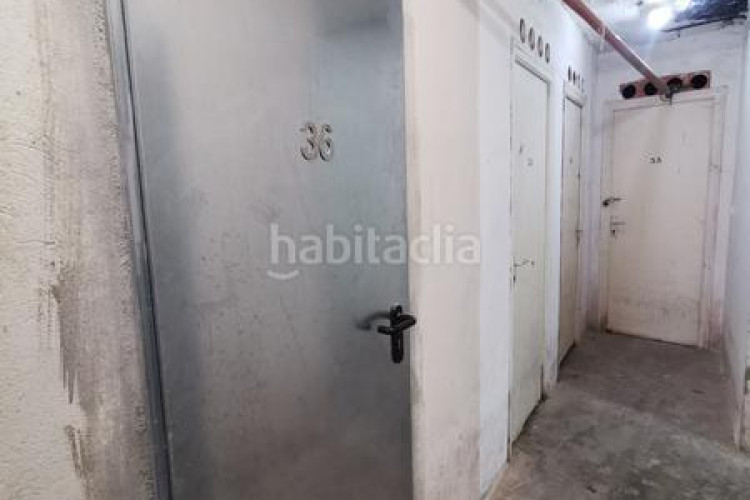Piso en passeig mar 17 apartamento primera linia de mar con amplias terrazas y piscina comunitaria en el pueblo de l'escala en Escala (L´)