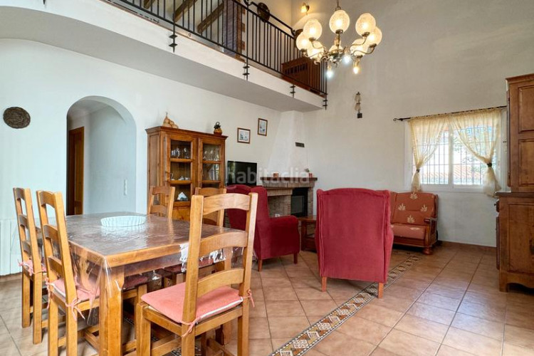 Casa en carrer muga 73 con piscina privada y vistas al mar panorámicas en Escala (L´)