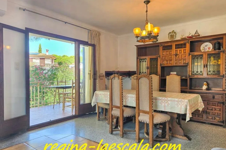 Casa independiente en calle Olives