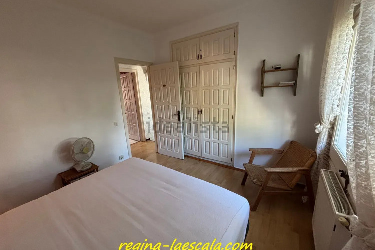 Chalet pareado en calle Pinedes