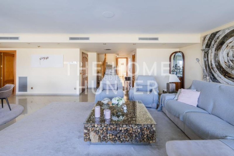 Ático  de 214 m2 con vistas y terraza en venta en escala, l en Escala (L´)