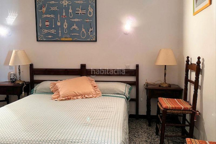 Apartamento  de 82m2, a 300m de la mar, con 20m2 de terraza en Escala (L´)