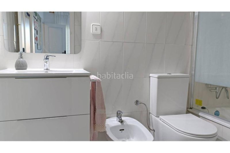 Ático en riells 126 ático en venta en com. els pins en Escala (L´)