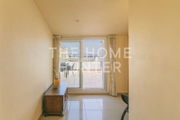 Ático  de 214 m2 con vistas y terraza en venta en escala, l en Escala (L´)