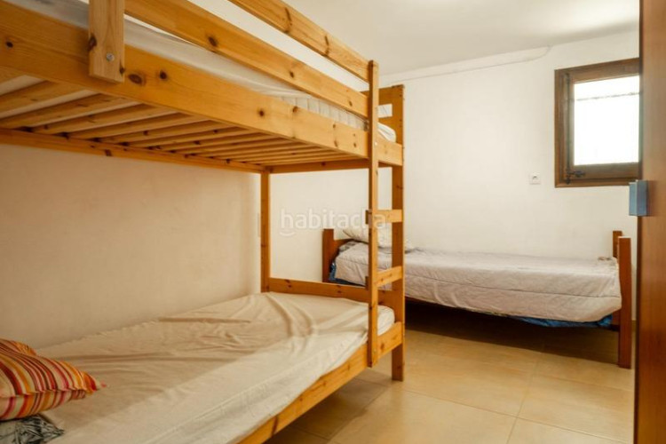 Casa  individual con jardín privado zona puig sec en Escala (L´)