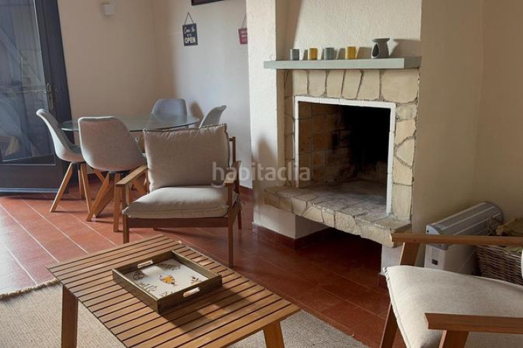 Casa  en cala Montgó con piscina y vistas, a solo 180 m del mar en Escala (L´)