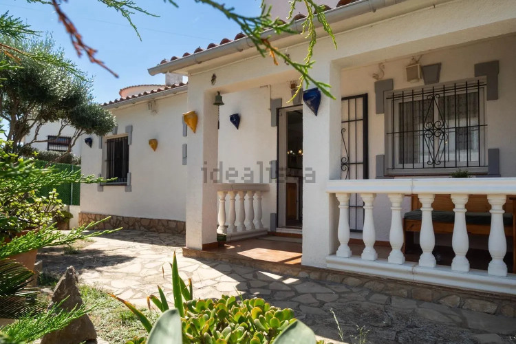 Casa independiente en calle Pinedes