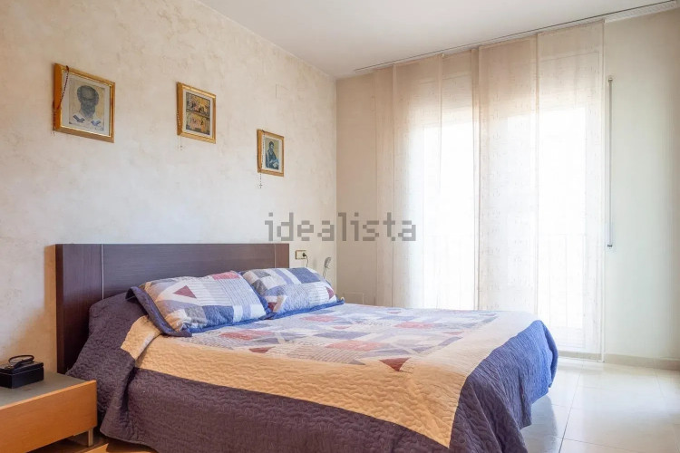 Chalet pareado en calle Tossa