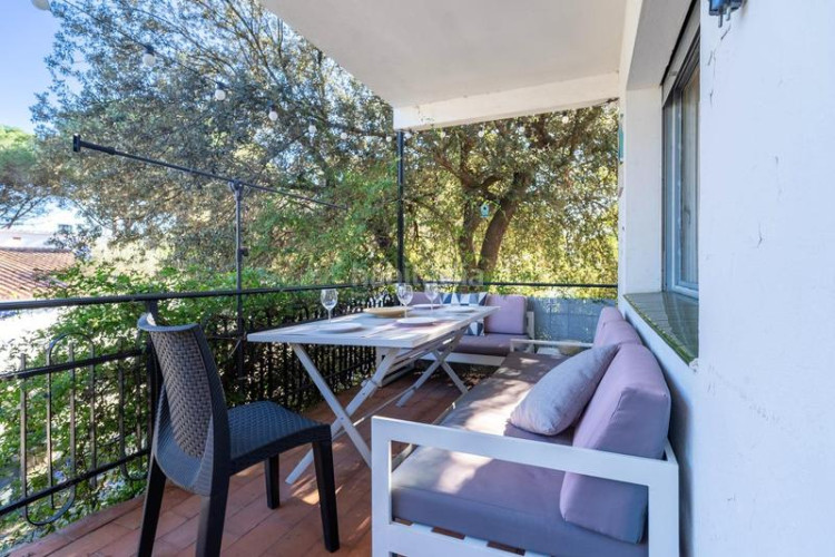 Piso  con 3 habitaciones situado zona montgó en Escala (L´)