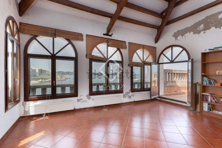 Chalet pareado en calle de la Torre