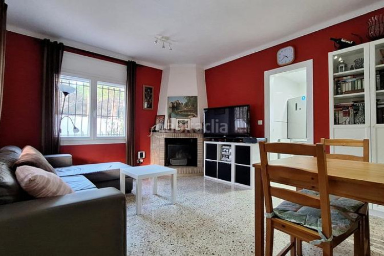 Chalet acogedor chalet esquinero con jardín y parking con posibilidad de piscina privada lescala costa brava en Escala (L´)