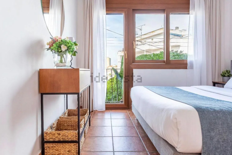 Estudio en calle Roses s/n