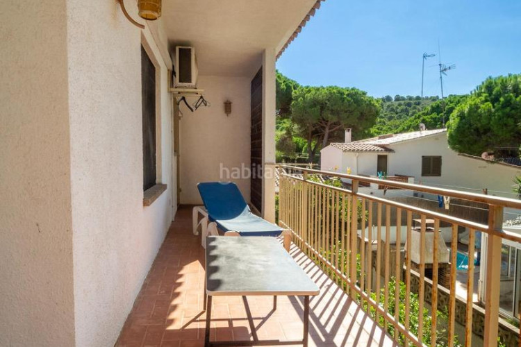 Casa  individual con jardín privado zona puig sec en Escala (L´)