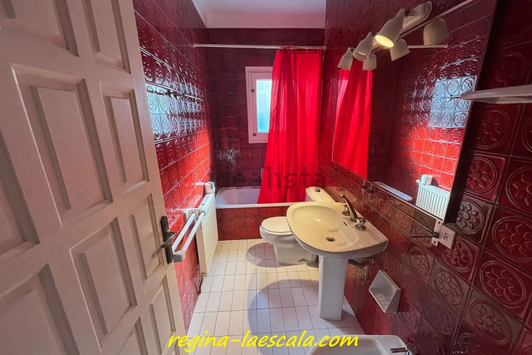 Chalet pareado en calle Pinedes