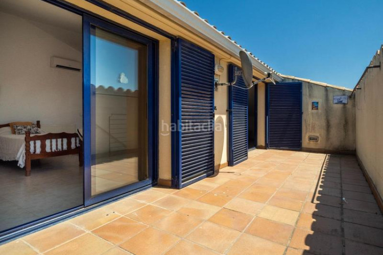 Dúplex fantástico dúplex a solo 650m de la playa y junto a todos los servicios! en Escala (L´)