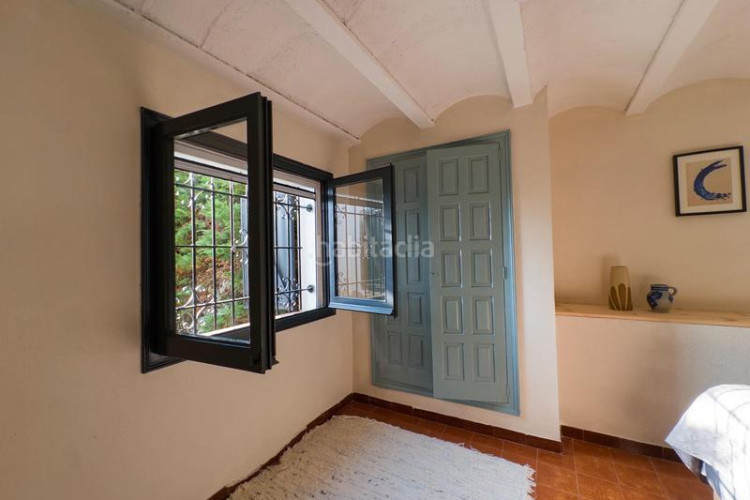 Casa  en cala Montgó con piscina, bonitas vistas y a sólo 180m del mar en Escala (L´)