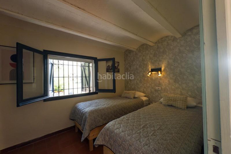 Casa  en cala Montgó con piscina y vistas, a solo 180 m del mar en Escala (L´)