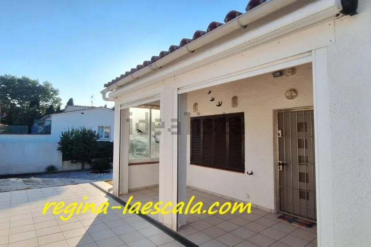 Casa independiente en Passatge Ter-3