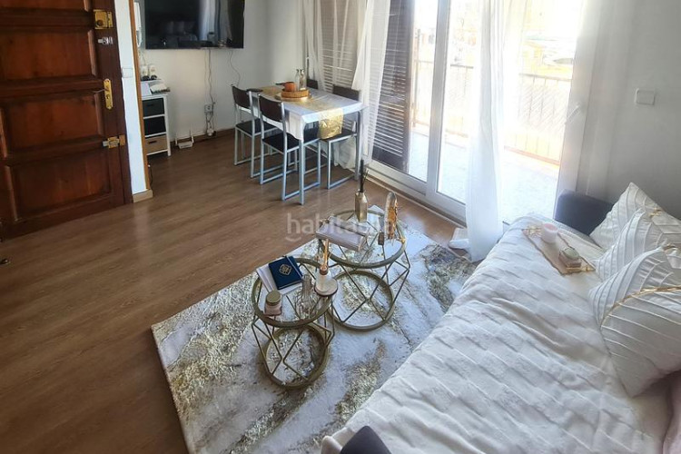 Piso en avinguda de montgó 142 apartamento en segunda línea de mar con vistas en Escala (L´)