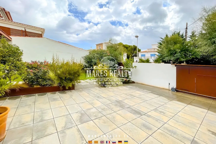 Casa independiente en Barrio Port - Les Planasses
