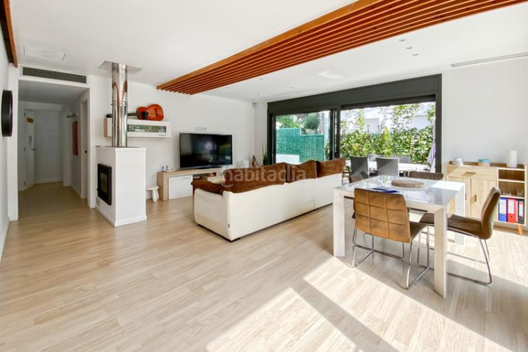 Casa moderna casa a sólo 3 minutos a pie de la playa de cala Montgó, en lescala, en la costa brava.en el límite del parque natural del en Escala (L´)