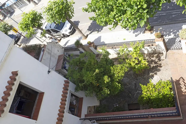 Chalet adosado en avenida de Girona