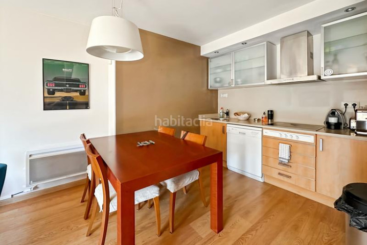 Piso encantador piso amueblado con licencia turística, plaza de parking privada y piscina en lescala.el piso dispone de dos habitacione en Escala (L´)