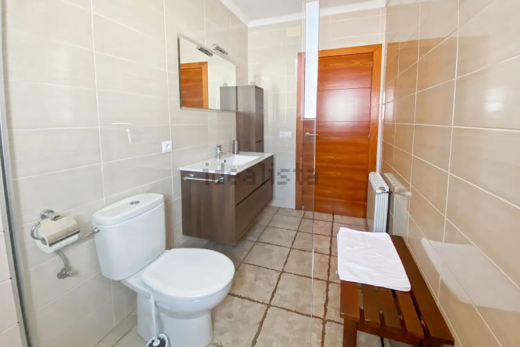 Casa independiente en CL Avet