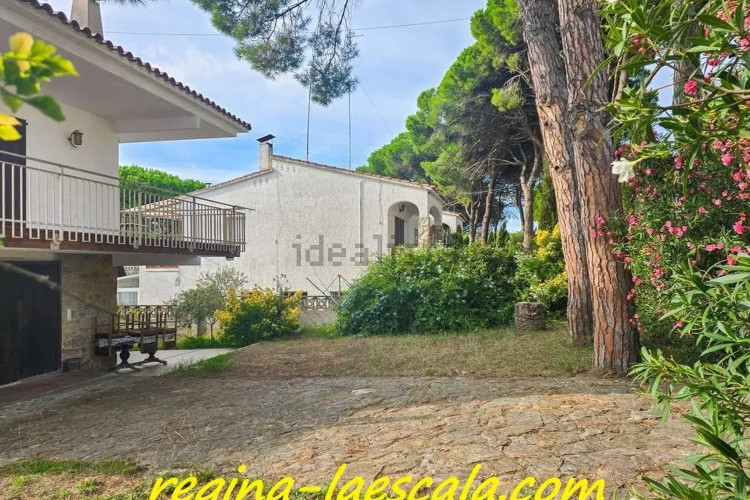 Casa independiente en calle Olives