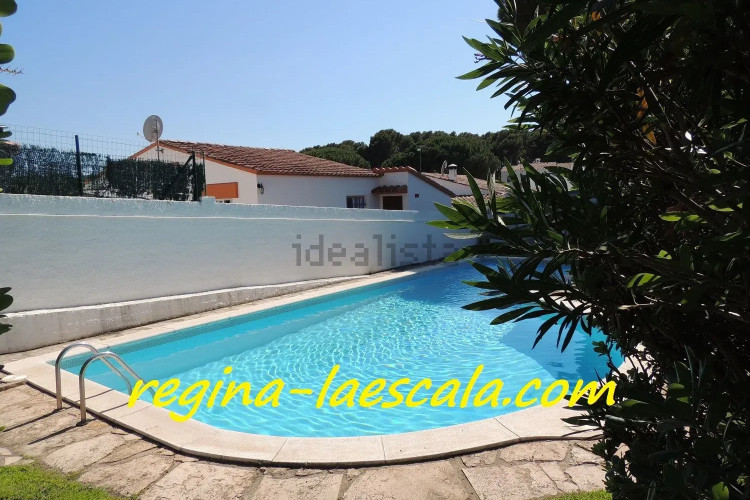 Chalet adosado en calle Onyar
