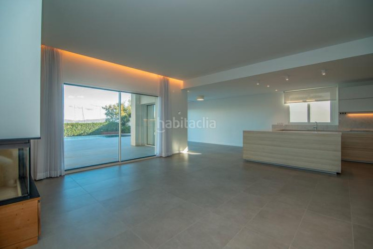 Casa en carrer ramon marquet 5 de lujo frente al mar en Escala (L´)