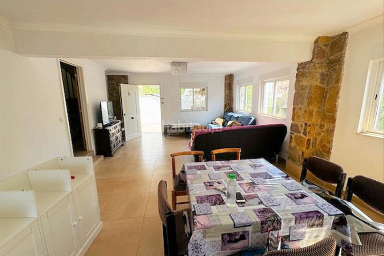 Casa villa de 216m² con 5 dormitorios, 2 baños y piscina privada posible en Escala (L´)