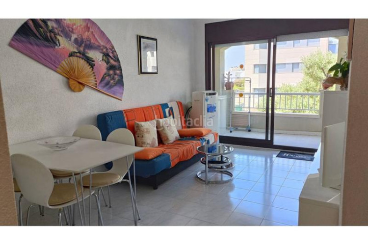 Piso en narcís monturiol 15 piso en venta en com. els pins en Escala (L´)