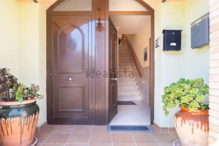 Chalet pareado en calle Tossa