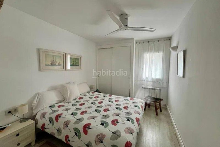 Piso dúplex exclusivo con espectaculares vistas al mar y solárium privado en Escala (L´)