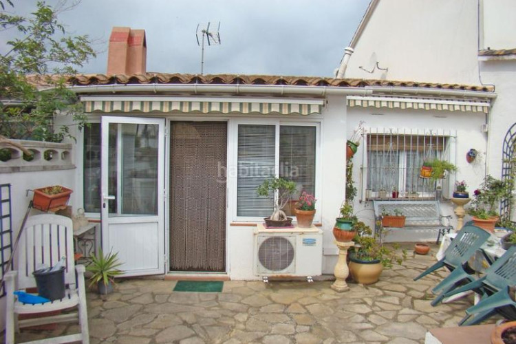 Casa pareada en desconocido 26 en Riells Escala (L´)