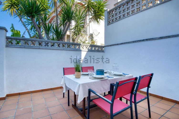 Casa independiente en calle Ricardell, 27