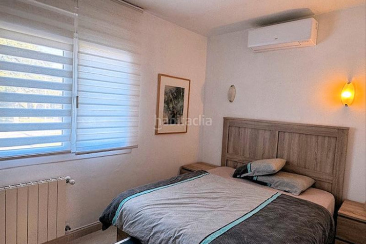 Chalet villa con piscina privada, de primera calidad en Escala (L´)