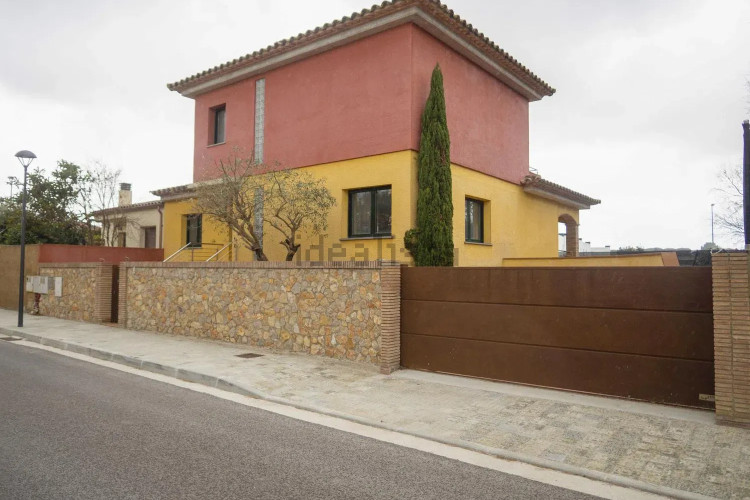 Casa independiente en calle Salvia