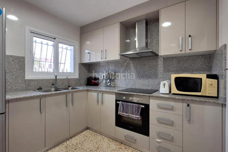 Chalet acogedor chalet esquinero con jardín y parking con posibilidad de piscina privada lescala costa brava en Escala (L´)