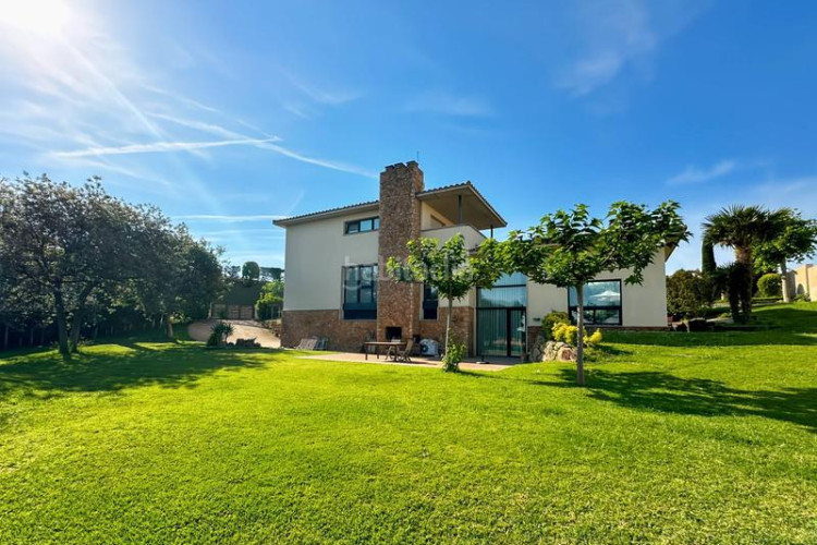 Casa villa de lujo en venta situada en una de las zonas más tranquilas de lescala, a un paso de las playas de empúries y del centro del en Escala (L´)