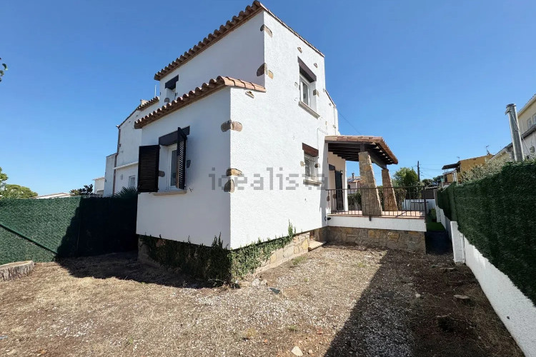 Chalet pareado en calle Era