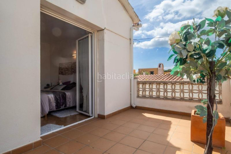 Casa  individual en excelente estado a 120m de la playa de Riells en Escala (L´)