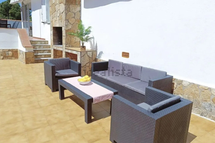 Casa independiente en Barrio Riells